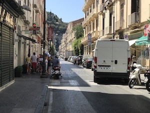 A Sorrento giro di vite per il carico e scarico delle merci