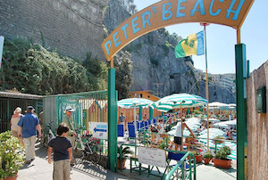 Inchiesta sui presunti abusi edilizi, a Sorrento chiuso Peter’s Beach