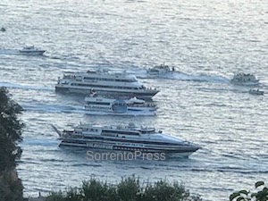 Si è conclusa la processione in mare della Madonna del Soccorso – foto –