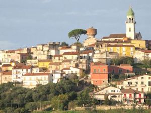 Sorrento e Taurasi, gemellaggio nel segno del vino e del Tasso