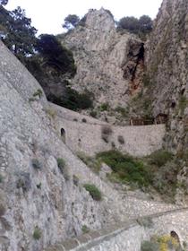Una passeggiata lungo la Via Krupp di Capri – video –
