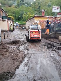 Maltempo, a Vico Equense strade invase dal fango e scuole chiuse