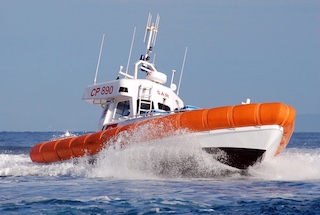 Mare sicuro, la Guardia Costiera vigila su bagnanti e ambiente