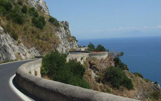 Statale 163 riaperta ad Amalfi a senso unico alternato