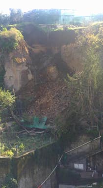 Nuovo crollo nella zona di ponte Orazio tra Piano di Sorrento e Meta