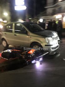 Incidente in via degli Aranci, centauro in ospedale