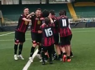 Il Sorrento vince lo spareggio e vola in serie D