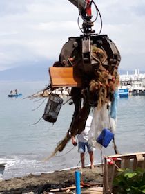 Rifiuti in mare, la concentrazione più alta nel golfo di Napoli