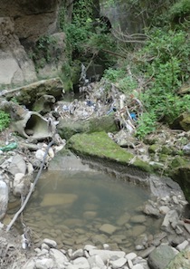 Pozze d’acqua infetta al golfo del Pecoriello. Gori: “Problema risolto”