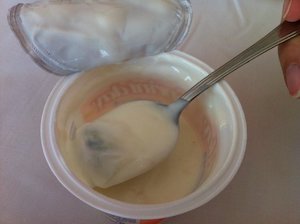 Bimbo di Piano di Sorrento mangia yogurt e finisce in ospedale