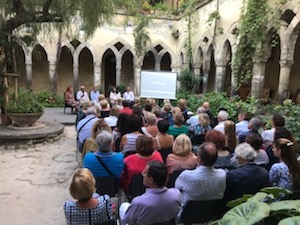 Il “Dottor Sorriso” commuove Sorrento con le storie dei bimbi leucemici