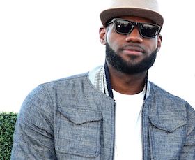 La superstar del basket Nba LeBron James si rilassa su Li Galli