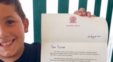 Bimbo di Piano di Sorrento scrive alla Regina d’Inghilterra, ecco la risposta