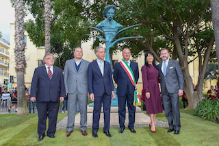 Inaugurato a Sorrento il monumento a Gor’kij – foto –