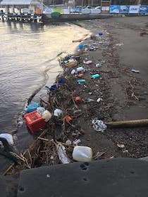 Dopo le mareggiate a Sorrento ripulita la spiaggia di Marina Piccola