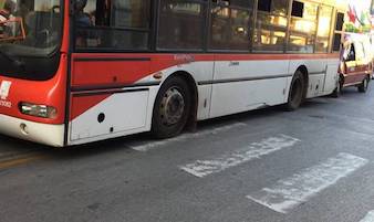 Una petizione per ripristinare la fermata dei bus in piazza Tasso