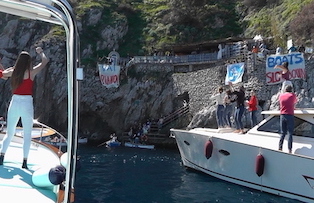 flash-mob-grotta-azzurra