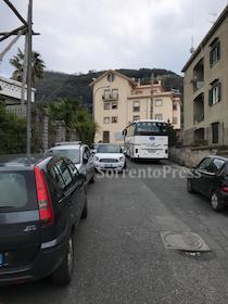 Divieti per i grandi bus a Sorrento, parziale dietro-front