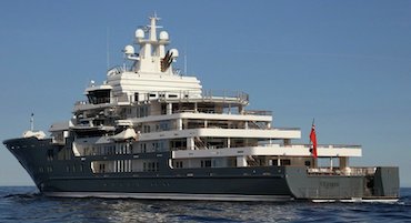 Nel mare di Sorrento arriva il maxi yacht Ulysses