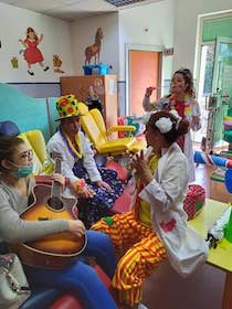 A Sorrento divertimento e solidarietà con i Clown Dottori