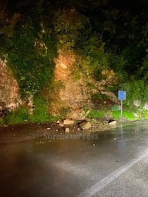 Maltempo: Frana sulla Sorrento-Massa Lubrense e chiusa la strada per Faito, evacuata famiglia a Sant’Agnello