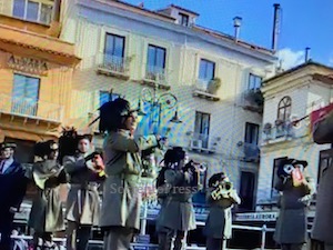 A Sorrento la sfilata della fanfara dei bersaglieri