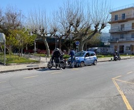 Controlli della polizia in strada e sulle spiagge della penisola sorrentina