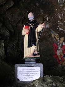 Grazie ai Briganti di Sorrento Sant’Antonino torna nel suo eremo sul Faito – foto –