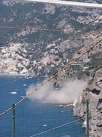 Frana tra Positano e Praiano, nessun ferito – foto –