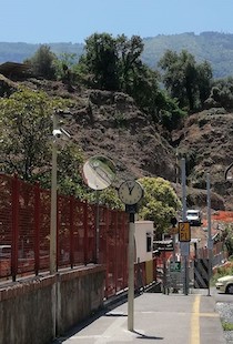 De Luca sospende i lavori per il raddoppio dei binari sulla Napoli-Sorrento