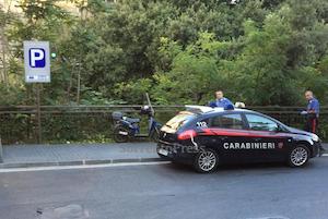 ragazzo-si-lancia-vallone-mulini-sorrento