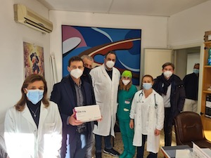 Il Comune di Sorrento dona 750 test all’ospedale mentre partono i lavori per il reparto di Oncologia