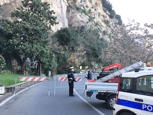 Chiusura di via Capo a Sorrento, arriva il dietrofront