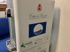 Comune e scuole di Sorrento plastic free, installati erogatori di acqua