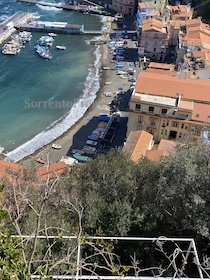 Sorrento. Il sindaco ordina di rimuovere le barche non autorizzate dalla spiaggia di Marina Grande