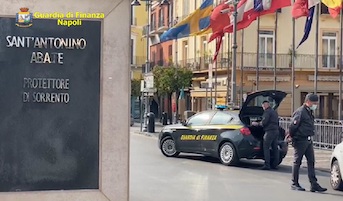 Controlli e sanzioni della Guardia di Finanza a Sorrento e dintorni – foto –