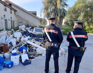 Discarica abusiva di rifiuti speciali individuata a Piano di Sorrento