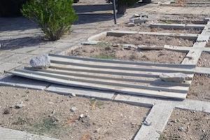 degrado-cimitero-massa-2