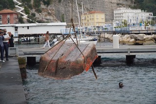 Sei tonnellate di rifiuti rimosse dai fondali di Sorrento