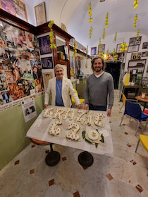 Il ministro degli Esteri argentino visita il cugino pasticciere a Sorrento