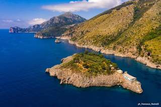 Non esercitata la prelazione, l’isola di Isca agli imprenditori di Positano