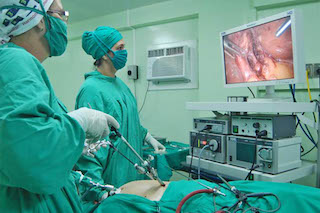 L’associazione Rf78 dona un videolaparoscopio all’ospedale di Sorrento