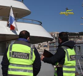 Controlli della Finanza nel golfo di Napoli, raffica di sanzioni