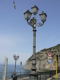 vecchi-lampioni-meta