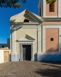 Due lutti a Marciano di Massa Lubrense, addio a don Peppino Pollio ed a Raffaele Lombardi il maestro del presepe nell’albero