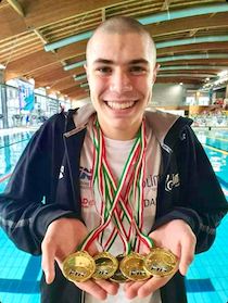 Daniele Cannavacciuolo di Vico Equense vince 4 ori ed un bronzo ai Campionati Italiani Giovanili di nuoto