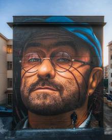 Il murales di Jorit realizzato a Sorrento in omaggio a Lucio Dalla è già un’attrazione turistica