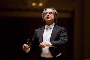 Il Premio Faraglioni 2022 a Riccardo Muti