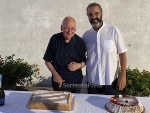 Festa al Capo di Sorrento per i 65 anni di sacerdozio di don Antonino Persico