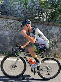 Impresa di un ciclista di Sorrento, conquista la Everesting